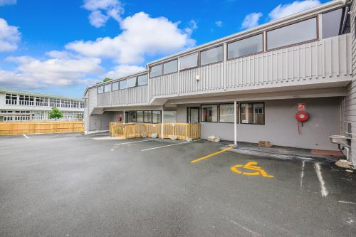Greenlane Motel - image 3