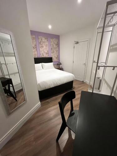 Entire PurpleStudio near Belfast city centre - Free Parking - Ground floor - Self check in in Ballymacarrett