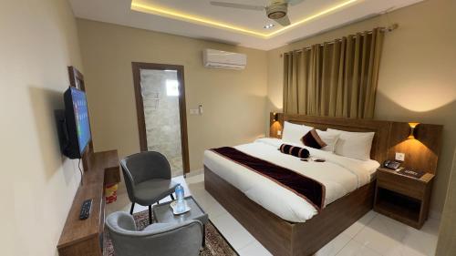 Marigold hotel and restaurant