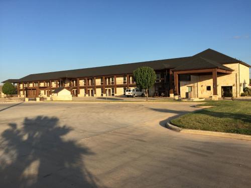 Pearsall Inn and Suites - 숙소 외관