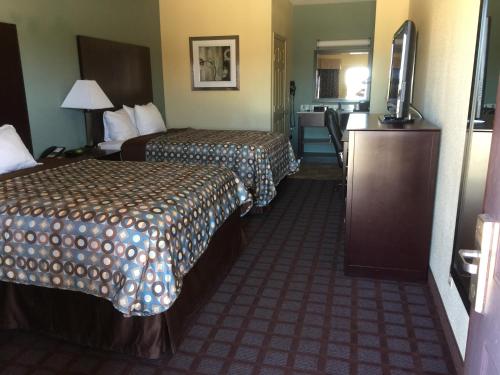 Pearsall Inn and Suites - 숙소 외관