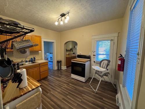 Almost Heaven At The River in 白廳