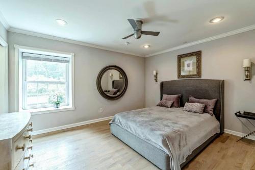 Executive Condo in Buckhead in Lindridge-Martin Manor