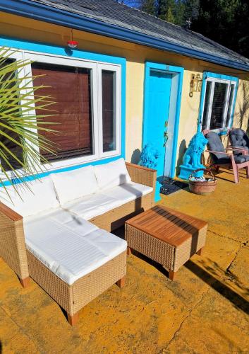 The Gold heart of Grass Valley w outdoor bathtub in 草谷