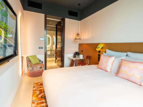 room detail thumbnail 0