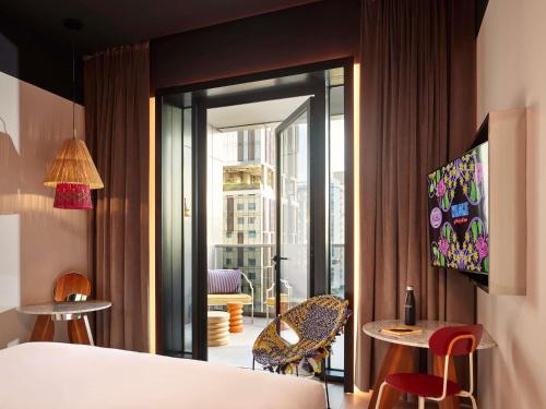 room detail thumbnail 0