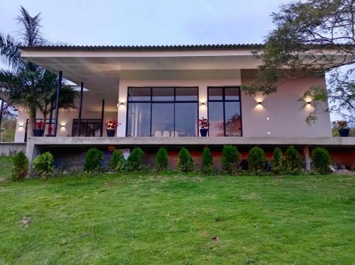 Relaxing Beach House in Olon