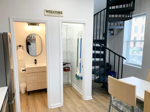 Comfy Cozy 2BD-2BA apt in Federal Hill in Federal Hill