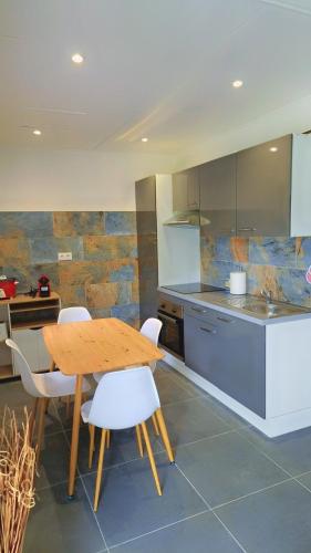 Emma modern suite in Kourou
