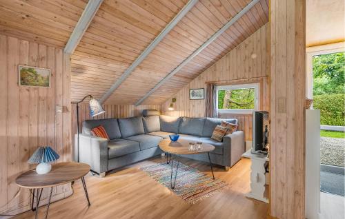 One-Bedroom Holiday Home In Hovborg in 霍堡