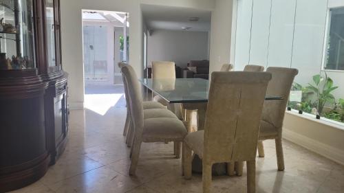 Suites em casa de luxo no guaruja in Jardim Acapulco