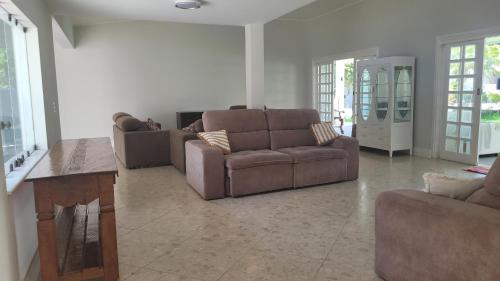 Suites em casa de luxo no guaruja in Jardim Acapulco