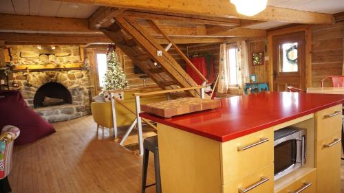 Chalet Le Vieil Âtre - Rustic & cozy chalet (Chalet Le Vieil Atre - Rustic & cozy chalet) in 聖讓波若利