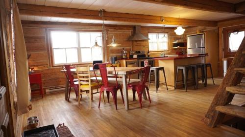 Chalet Le Vieil Âtre - Rustic & cozy chalet (Chalet Le Vieil Atre - Rustic & cozy chalet) in 聖讓波若利