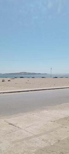 Cabaña en la Playa, sector Bahia inglesa, frente a loreto (Cabana en la Playa, sector Bahia inglesa, frente a loreto) in Caldera