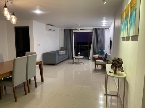 Apartment in Lavinia Heights in Ratmalana Airport