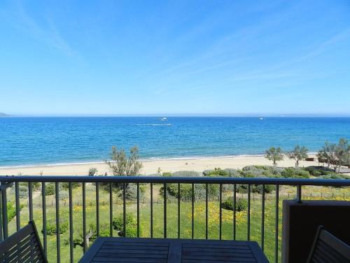 Appartement 2P en bord de mer avec parking, 4 couchages - Le Lavandou - FR-1-251-909