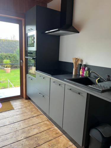 кухня, Ô Chalet Normand (O Chalet Normand) in Colomby