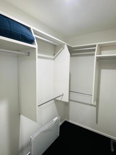 Room with en-suite bathroom in Kaiapoi