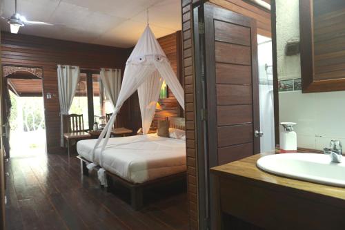 Raja Ampat Dive Lodge