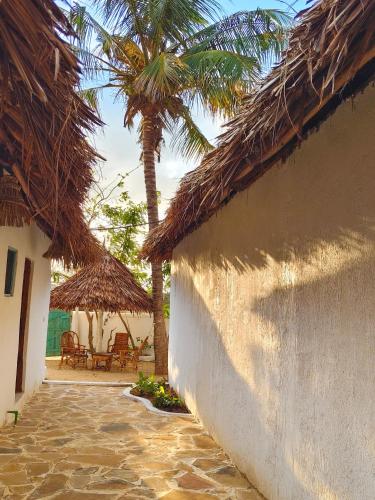 Sawa Sawa Beach Hotel&Backpacks in מלינדי