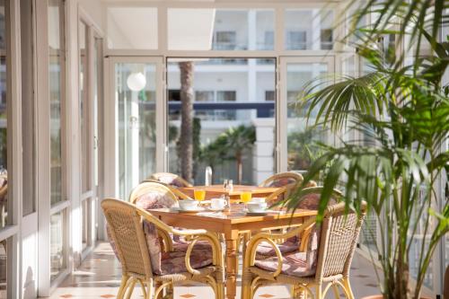 شرفة/ تراس, فندق سلطان (Hotel Sultan) in مورو