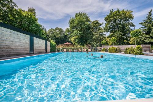 2 bedrooms, 3 beds