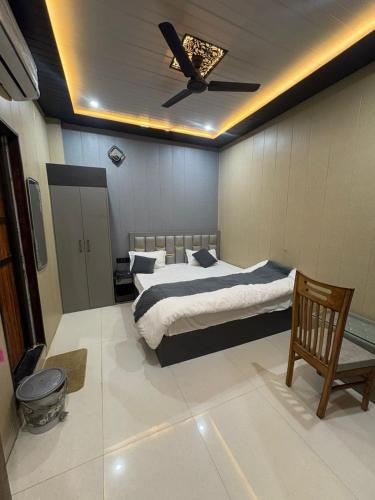Hotel Riverviewinn — other in Building No./Flat No.: S. 2/635, B-I, Road/Street: Sikraul City/Town/Village: Varanasi District: Varanasi State: Uttar Pradesh PIN Code: 221002, Varanasi India, 221002