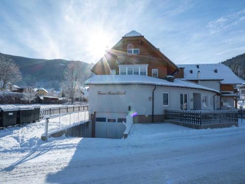 Modern apartment right next to the ski lift in Sankt Margarethen im Lungau, Österreich