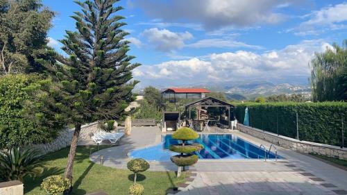 Cozy chalet With Mountain View in Ghalboun