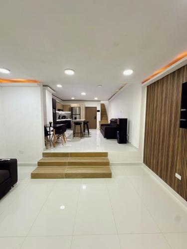 Town House Lujoso, moderno y frente al mar – khách sạn tại Tucacas
