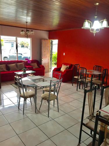 Shared lounge/TV area, Hotel Your House in Cacique