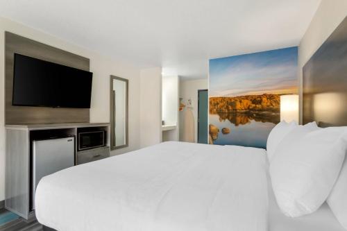 Super 8 by Wyndham Prescott Valley - image 6