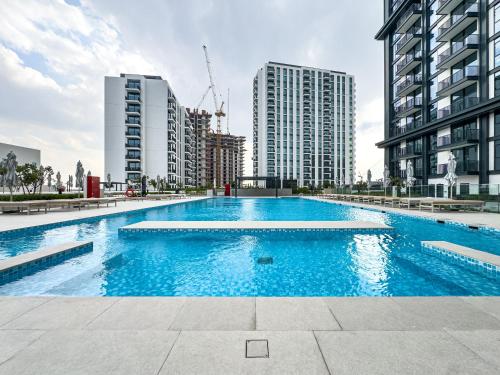 1BR Apartment | Pool & Gym | Near Dubai Hills Mall