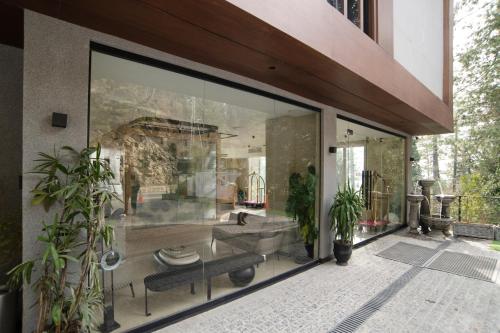 ห้องอาหาร, Zesora Nathia Gali in นาเทียคาลี