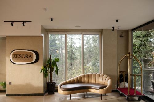 บริการและสิ่งอำนวยความสะดวก, Zesora Nathia Gali in นาเทียคาลี