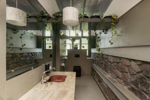 Malhar - Your Home Beneath The Clouds in موثانجا
