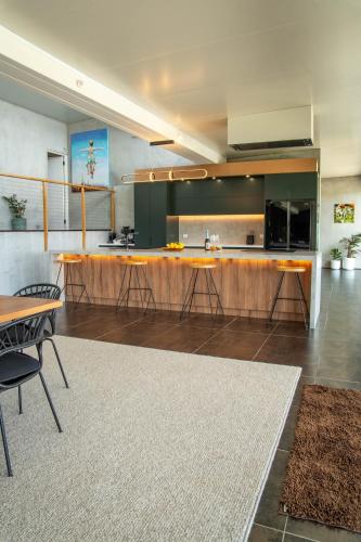 Viesnīcas āriene, Bruny Island luxe retreat - Sauna, outdoor bath, sunsets and breathtaking ocean views! in North Bruny