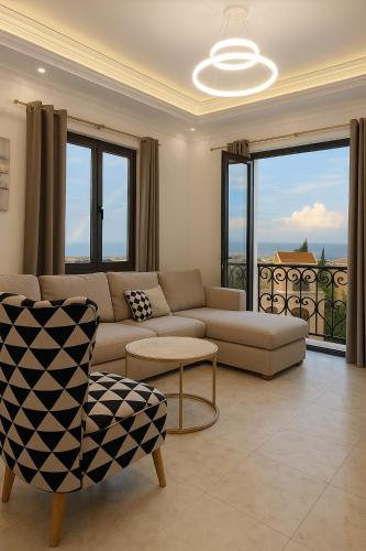Mdrn Sea View Flat 5 mins Jiyeh & Damour Resorts in Jiyeh