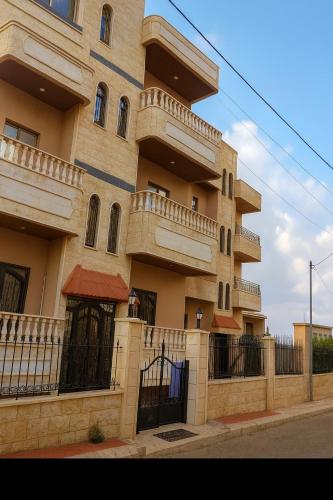 Mdrn Sea View Flat 5 mins Jiyeh & Damour Resorts in Jiyeh