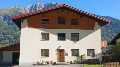 Ferienwohnungen Kapeller in Elbigenalp, Österreich