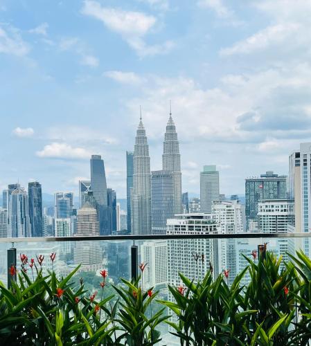 LUXE KLCC SKY LiNE - image 10