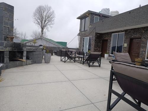 Sardar House Chalet-2 – Islamabad, VA