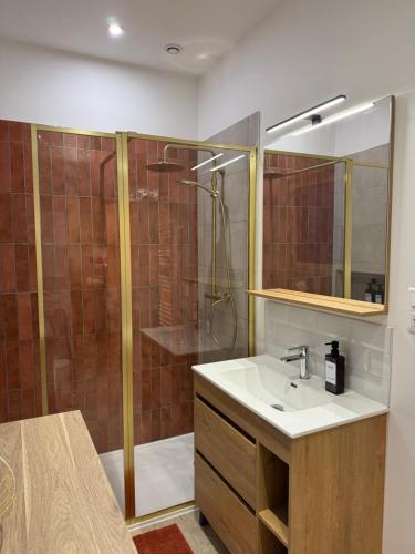 T2 Cosy - Proche centre - Stationnement gratuit in Saint-Brice-Courcelles