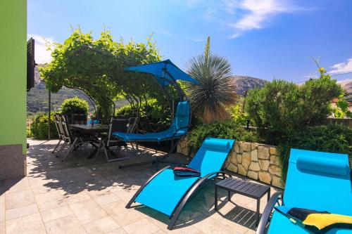 House Zrile with garden and jacuzzi, Baška