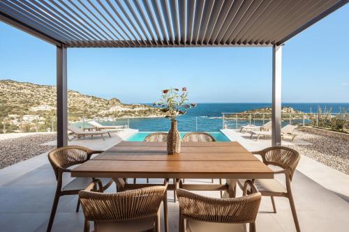 Ventalia Villas, 3BR Sea View and Infinity Pool by Villa Mana Gers – khách sạn tại Skinari