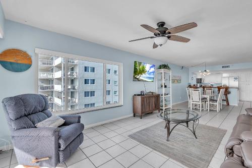 Arie Dam 304 in St Pete Beach, USA