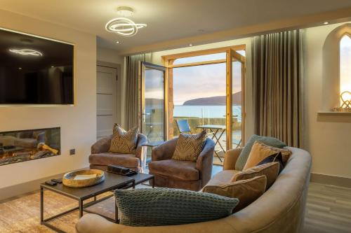 Зовнішній вигляд готелю, Arran Shores Luxury Shorefront Suite 1 in Лемлеш