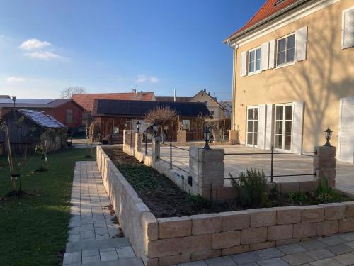 Lichtdurchflutete 65m2 Einliegerwohnung mit großer Südterrasse und Komfort-Bad (Lichtdurchflutete 65m2 Einliegerwohnung mit großer Sudterrasse und Komfort-Bad) in Gutenzell-Hurbel
