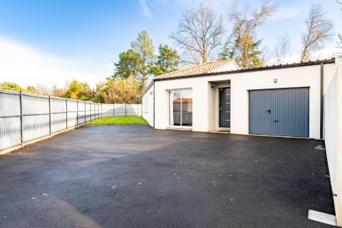Entrance, Nouveau ! Bulle d'air - Maison avec piscine in Bouaye